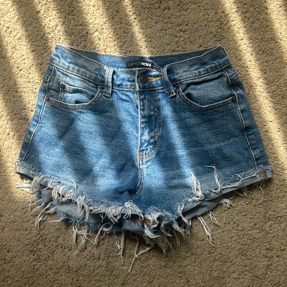 Fashion nova blue jean short - size 1